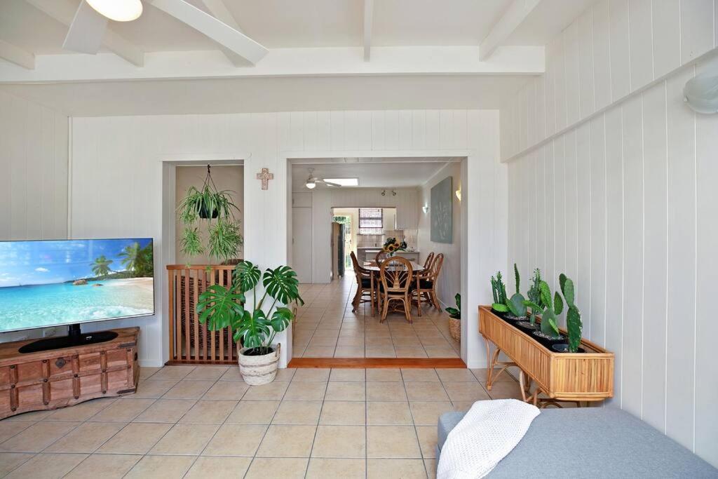 300m to beach*Pets allowed*Boho Beach Shack, Maroochydore