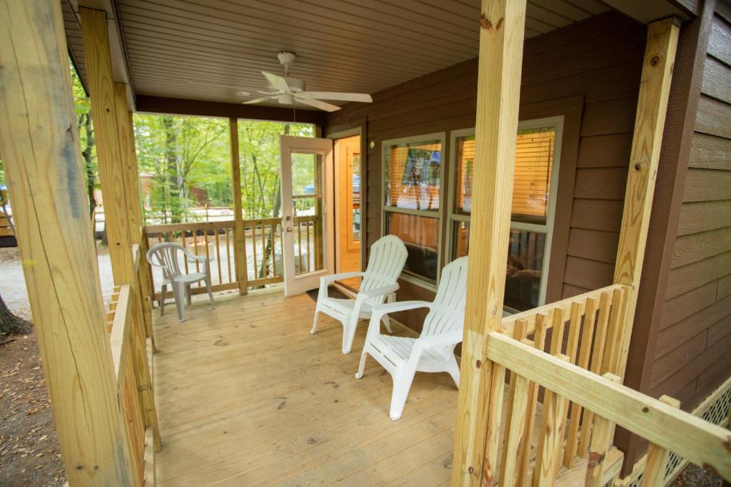 Lake George Escape, Warrensburg