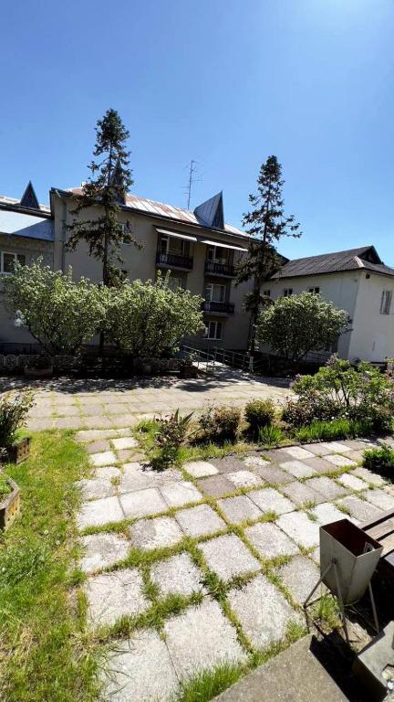 Лісова Дача, Nizhniye Remety