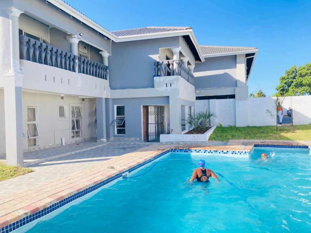 Xaba Guest Lodge photo