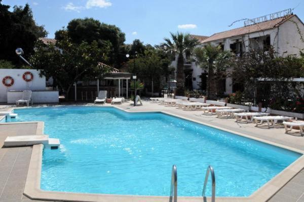 Miranta Hotel - Apartments & Studios photo