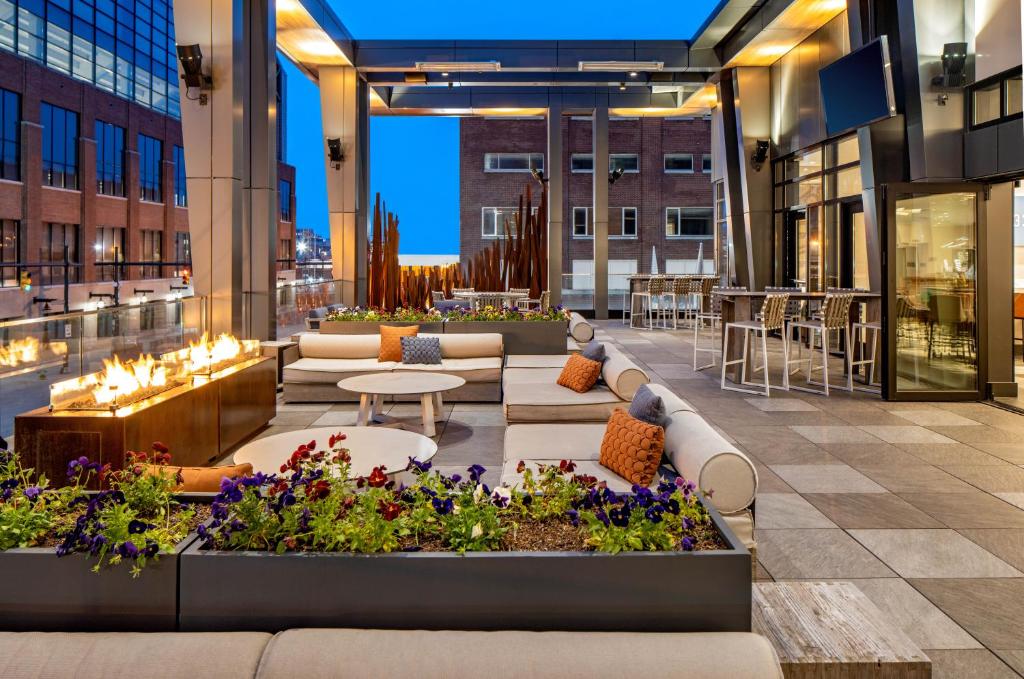 Hyatt House Indianapolis Downtown photo
