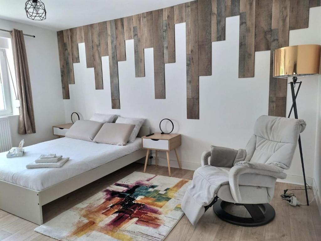 Ch privée 18m - Canapé - Netflix - Appart 120m, Woippy