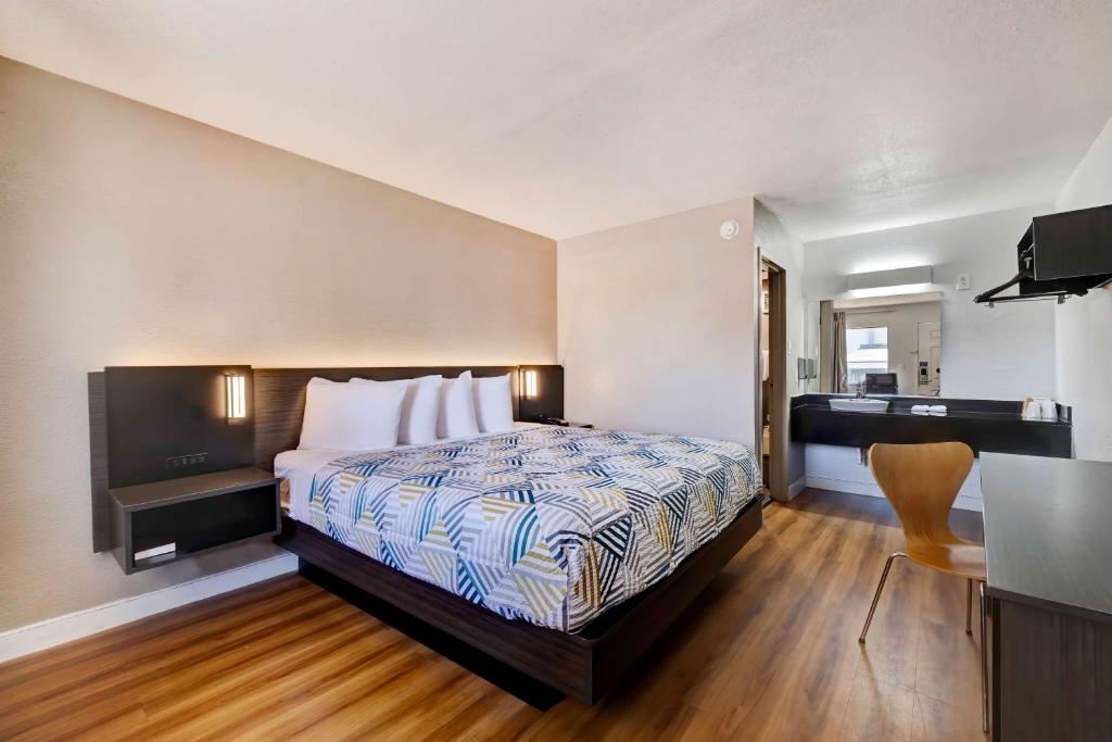 Motel 6 North Little Rock, AR-JFK Blvd photo