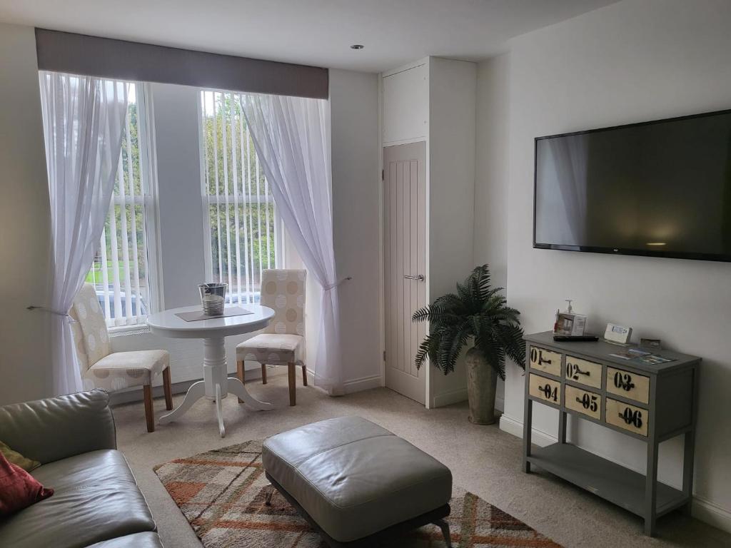 Firn by the Park, Whitby