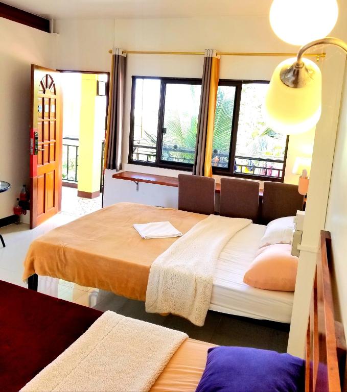 MoalBoal Seaside Resort 墨宝海滨度假村 — Hotel in Cebu