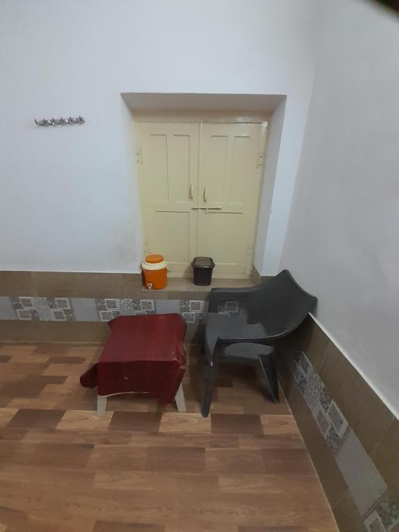 Roop Mahal paying guest house