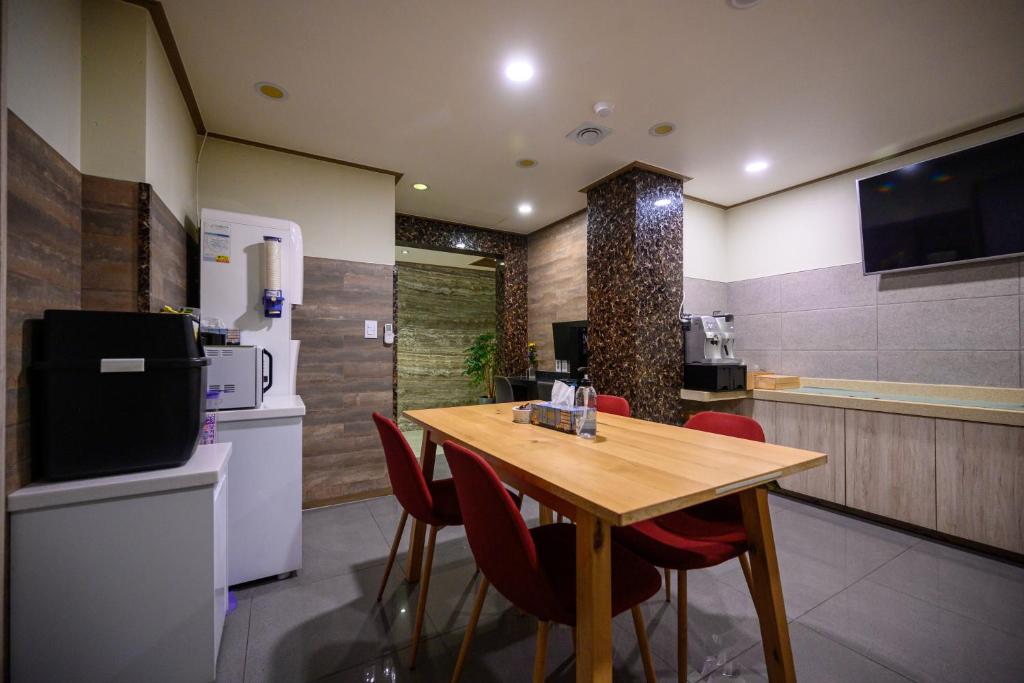 德阳首尔酒店 (DaeYoung Seoul Hotel)