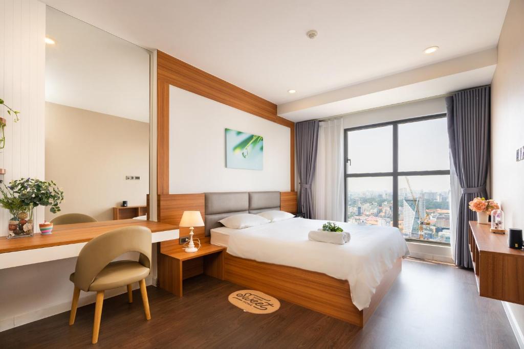 CT apartment at Rivergate residence D4
