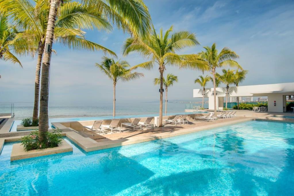 Harbor 9005 Beachfront 2bdr by Moikkarentals, Puerto Vallarta