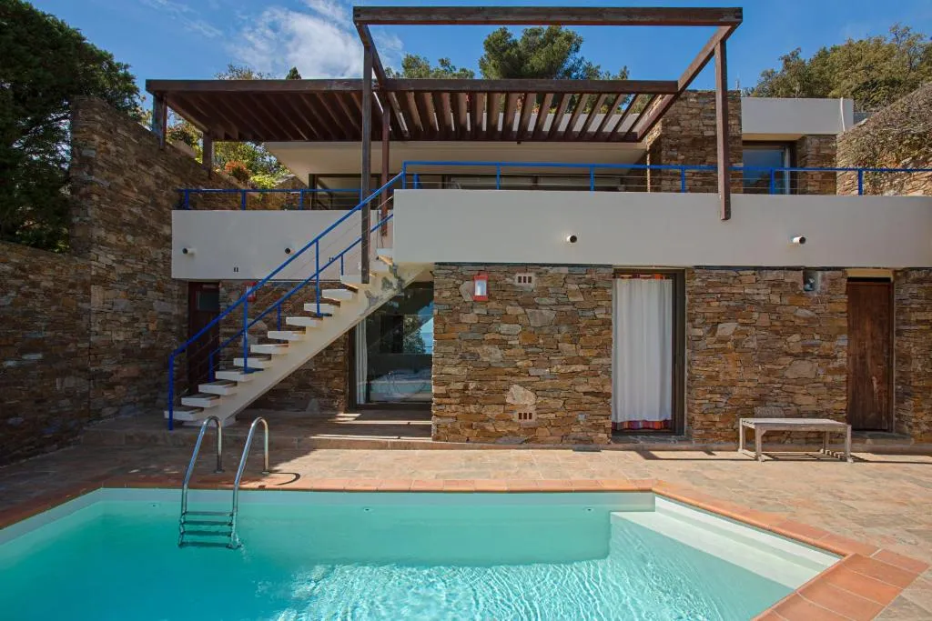 Maison Gaou Bénat Piscine Vue mer，位于博尔马斯·莱斯·米默萨斯的酒店