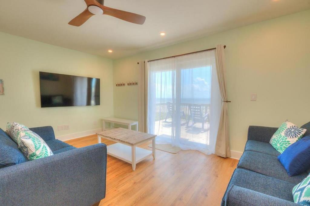 Surfrider III, Oak Island