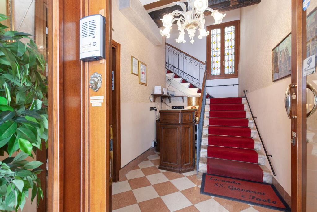 ロカンダ SS ジオバニ エ パオロ ベッド アンド ブレックファースト (Locanda SS. Giovanni e Paolo Bed and Breakfast) 外観