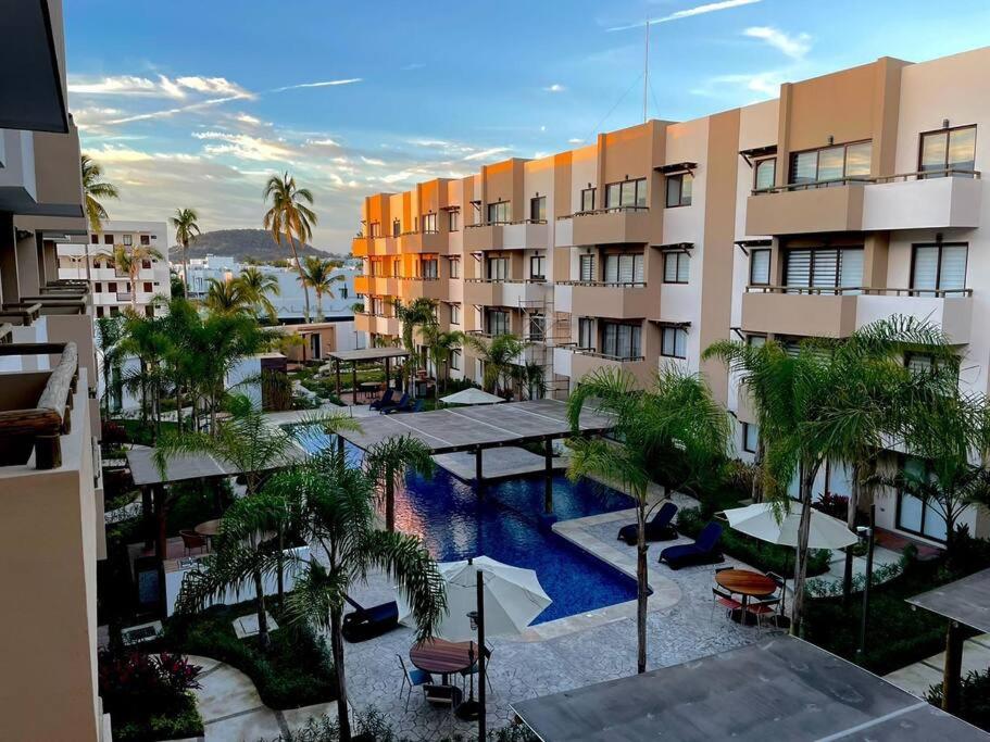 Brand new condo near the beach - 1