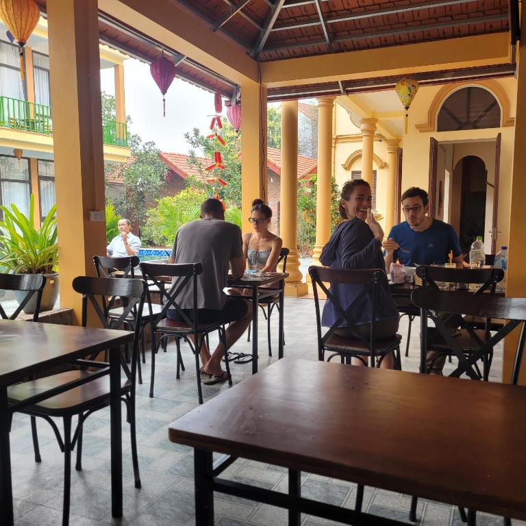 Tam Coc Mountain Lake Homestay