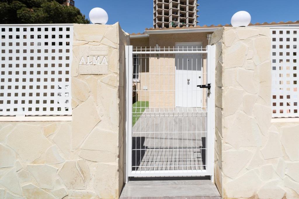 Apartamento ALMA con terreno privado y parking compartido - a 800m de Playa Poniente - 5