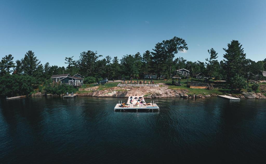 The Trace at Oak Lake (19+) photo