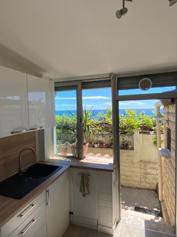 CANNES RIVAGE bord de mer - 1