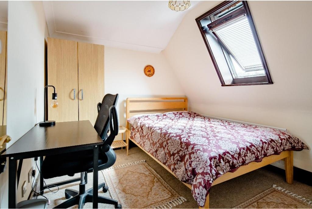 Double room 2 mins from station, Belvedere