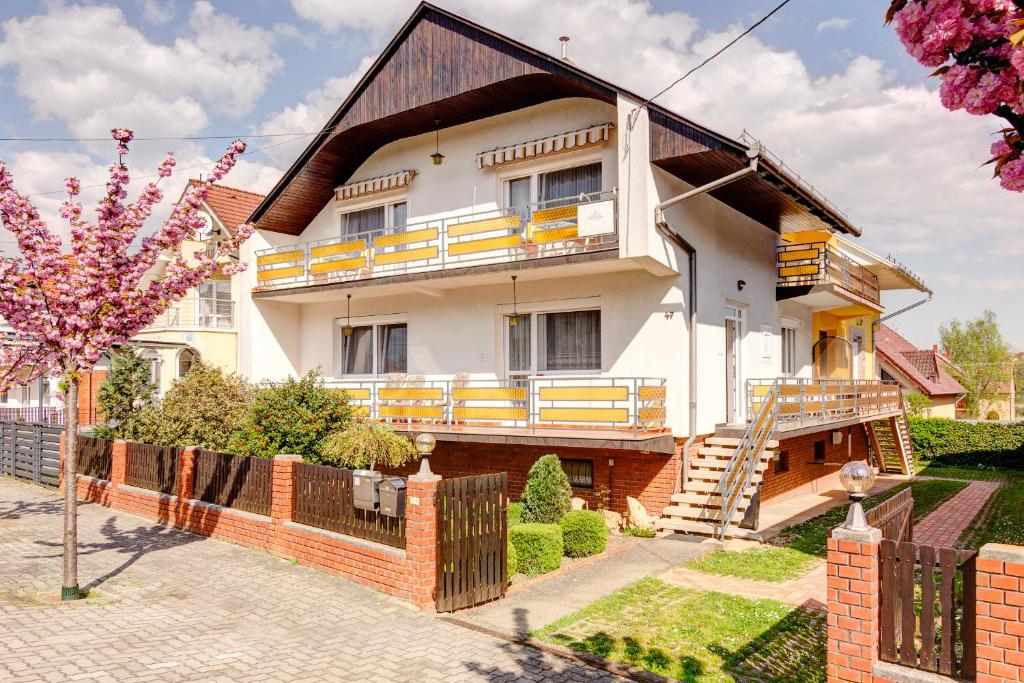 Hilda Vendeghaz Heviz — Hotel in Hévíz