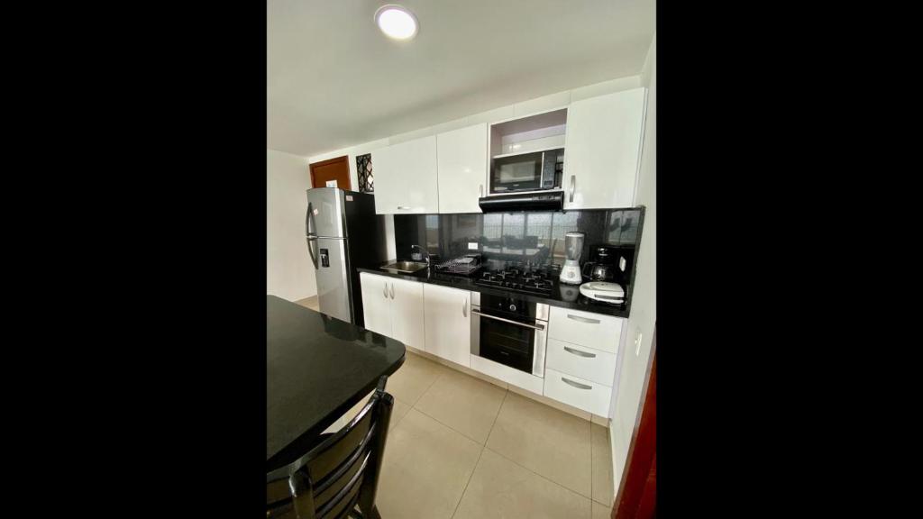 2 Bedroom Beachfront Apartment 2P1-Al With Pool And WIFI - 5