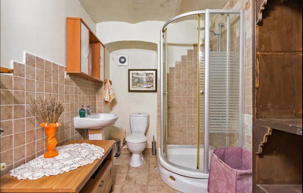 Kaboom Showroom & Guesthouse photo