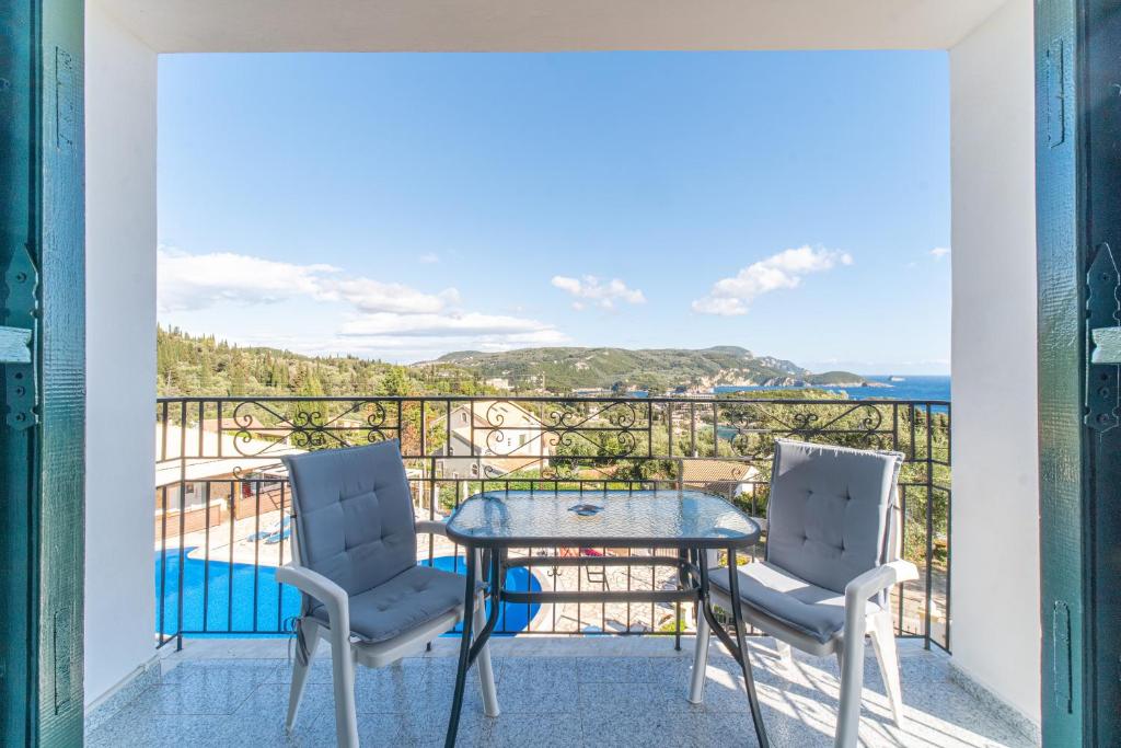 Captain Spiros Studios, Paleokastritsa