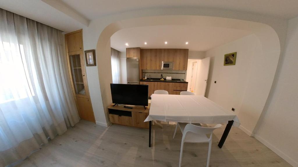 Apartamentos Meson del Barro - Alojamientos Pamplona - 2
