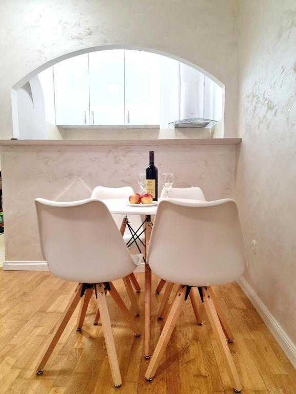 Becici Studio Apartment - 3