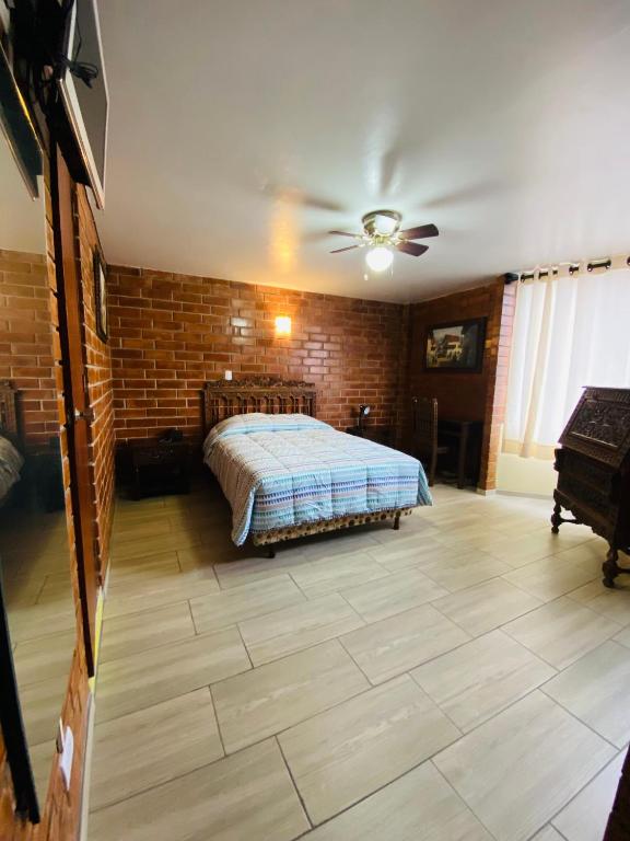 Lima Hotel Esperanza room