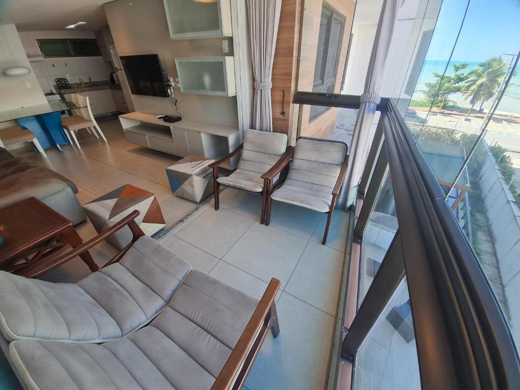 Shared lounge/TV area