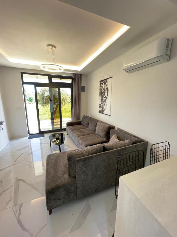 Lux Sereno Village - 5
