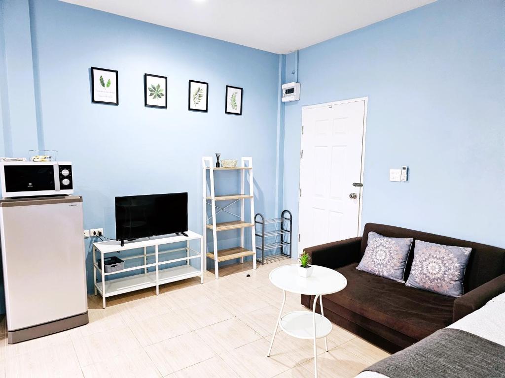 Near boxing center, 1BR apartment, Sofa bed, Wifi photo