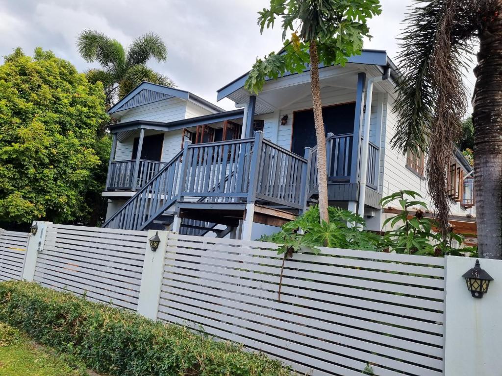 Homestay at Julie's — Hotel in Cairns