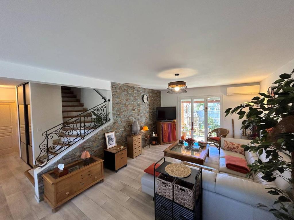 Sublime Villa Climatisée Familiale avec Extérieurs Spacieux – Quartier Calme - FR-1-388-215 - 1