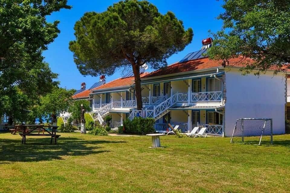 Ziya Bey Sahil Evleri — Hotel in Cebeci