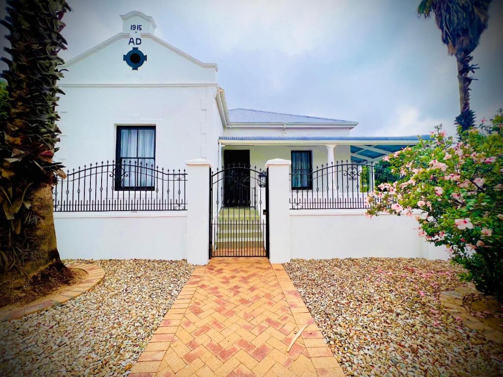 Be Still and Know, Darling