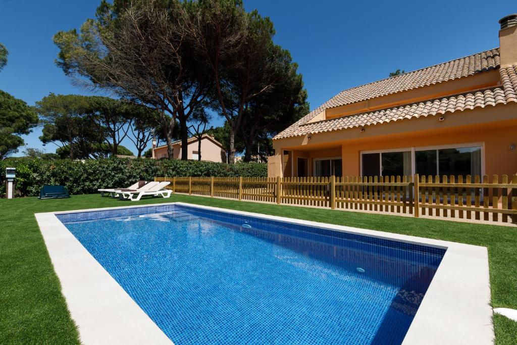 Villas con piscina a 120m de la Playa de Pals by La Costa Resort - 1