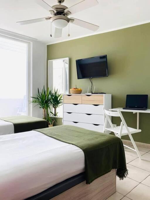Beautiful 'Studio Verde' with Panoramic Sea Views - 4