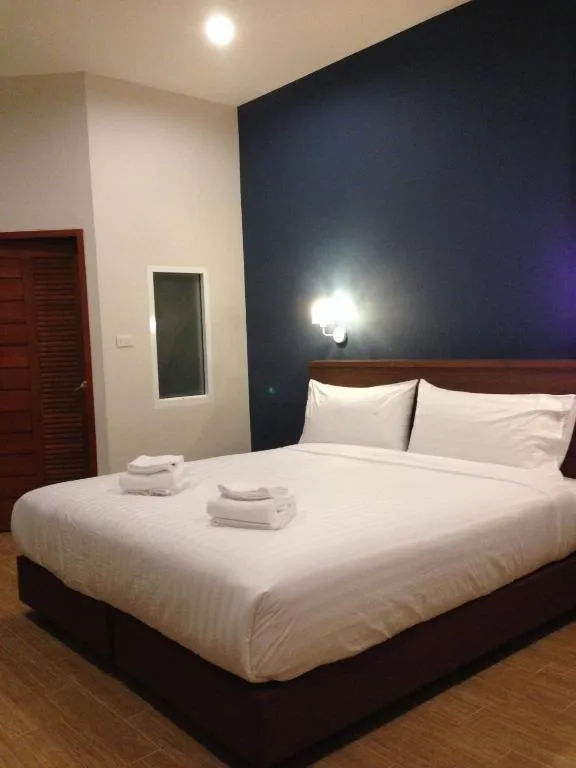 Bird Day Boutique Hotel, hotel in Mukdahan