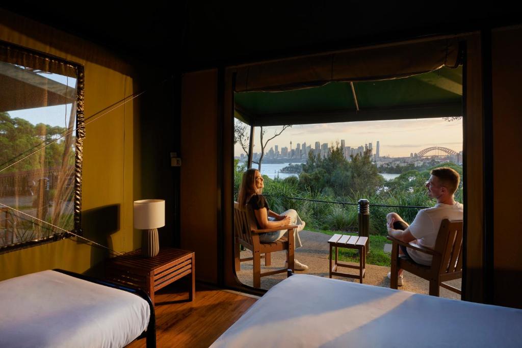 Roar And Snore, Sydney