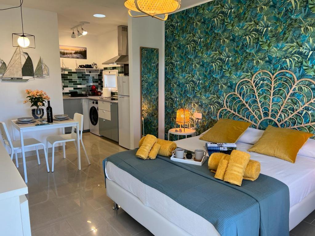 Corralejo Tender Suite - 5