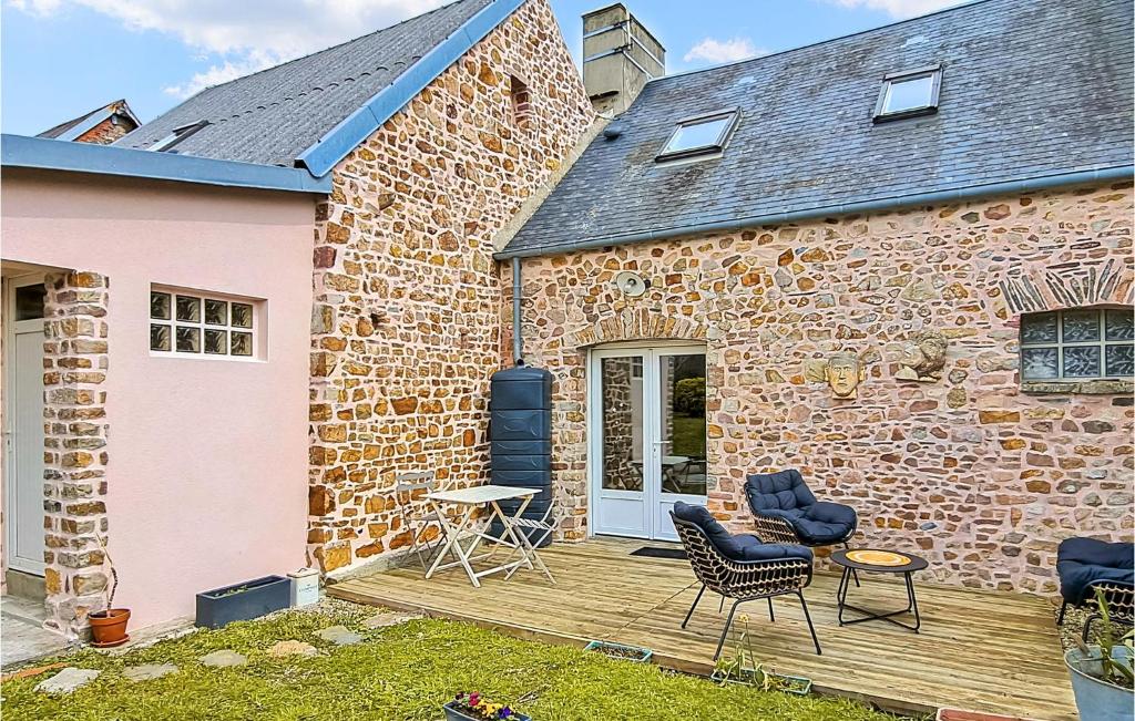 Nice Home In Créances With Wifi, Créances