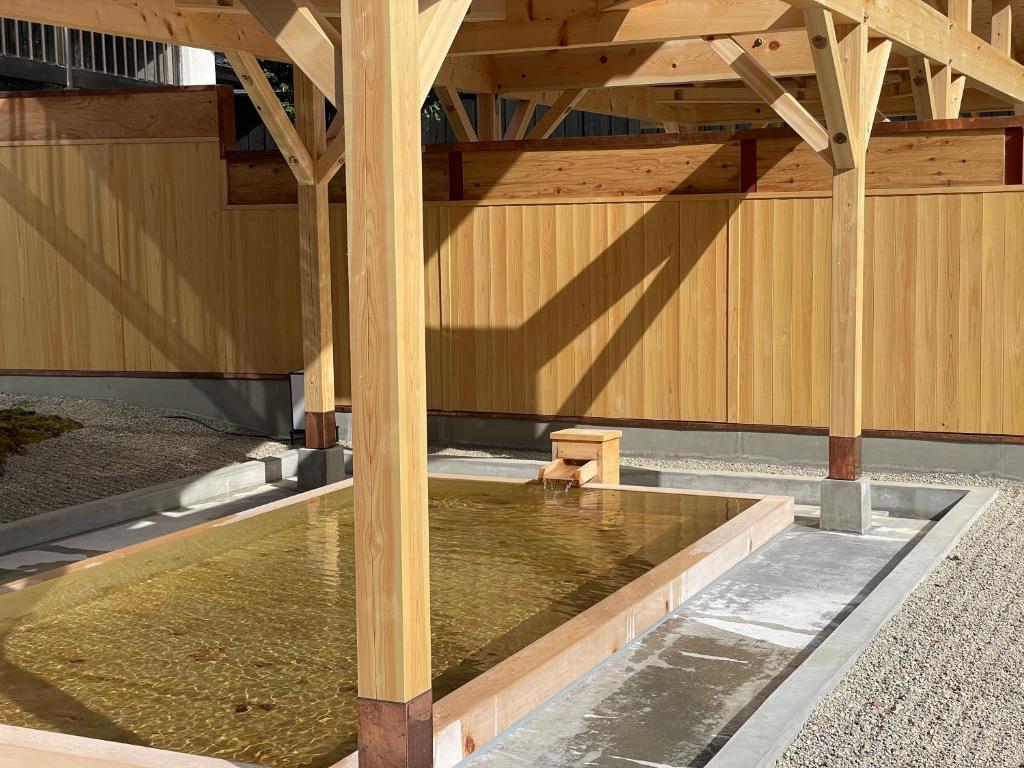 Open air bath