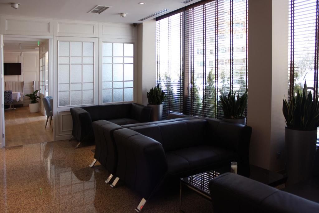 Olives City Hotel - Free Parking photo