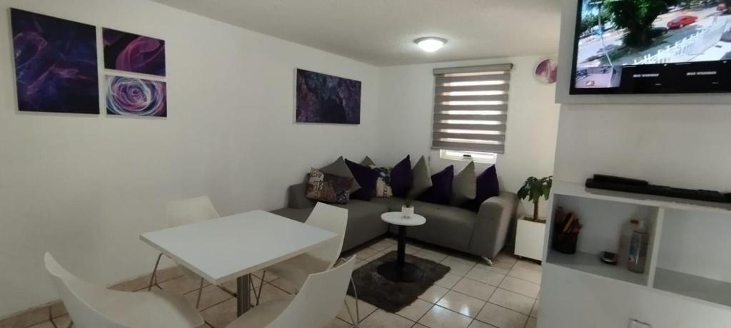 Departamento violeta photo