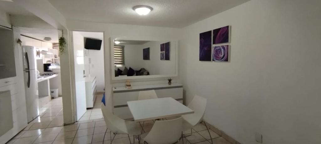 Departamento violeta photo