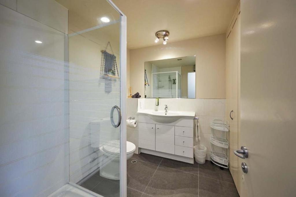 Waves Luxury Apartments photo
