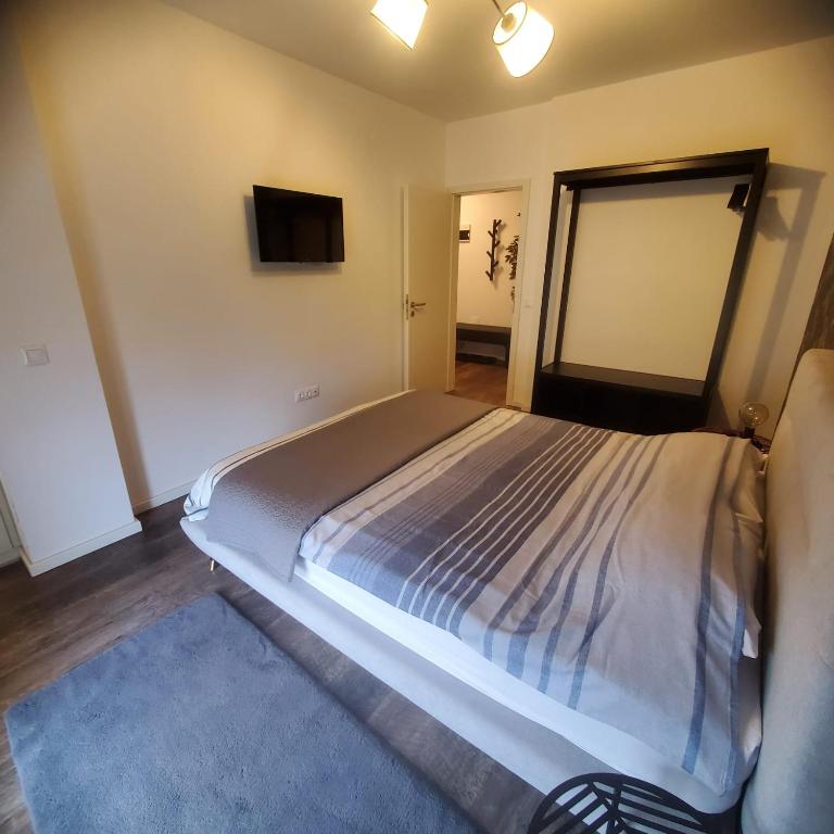 Commodores Quarters photo