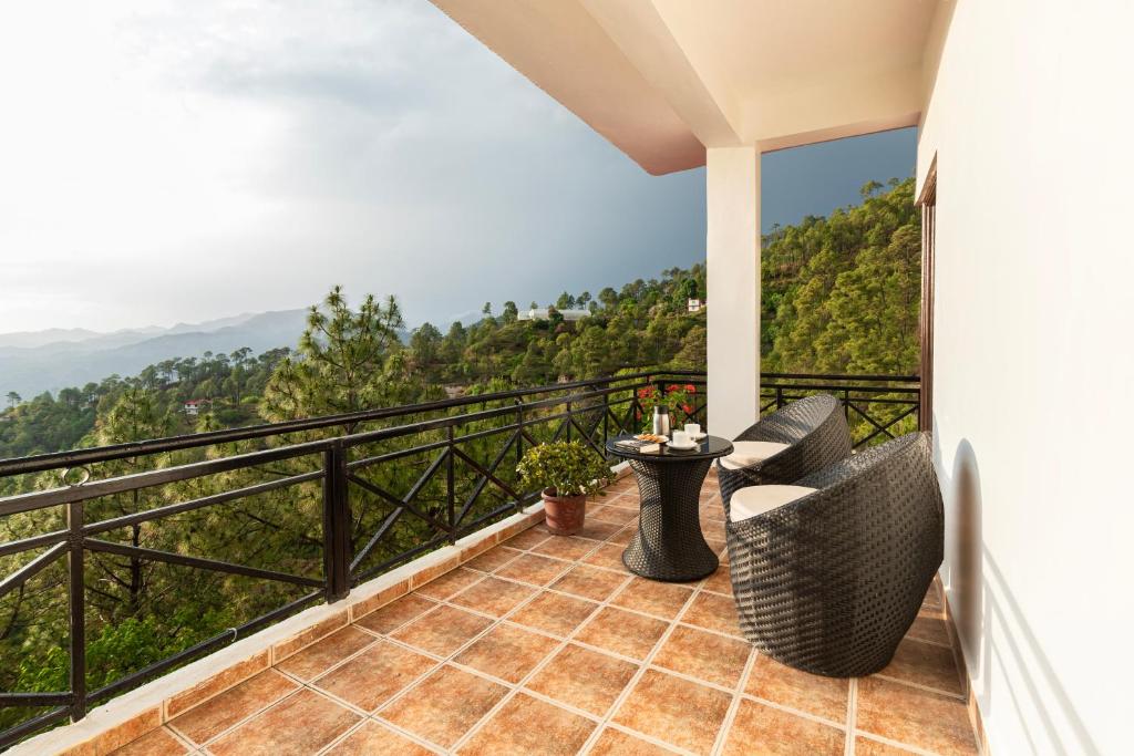 Balcony/terrace, Maple Resort in Shimla
